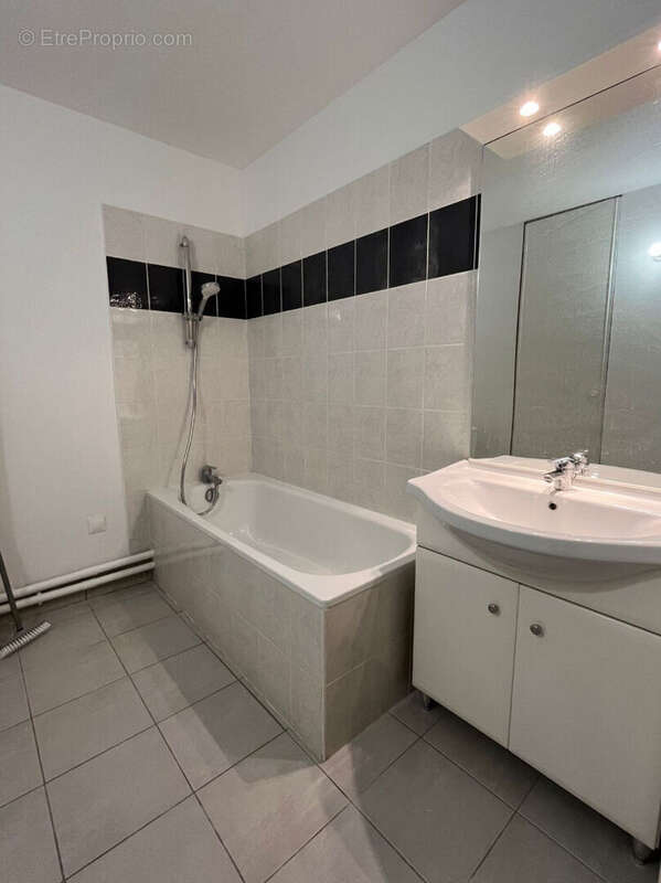 Appartement à VILLENAVE-D'ORNON