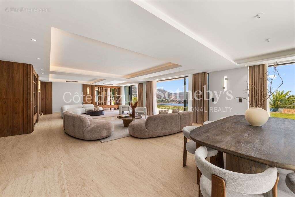 Villa contemporaine avec vue mer panoramique à Nice Mont Boron, face à Villefranche-sur-Mer - photo 7