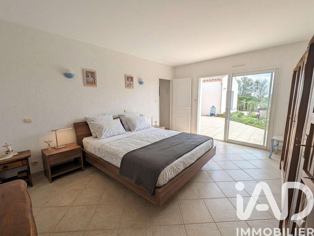 Photo 8 - Maison à YVES