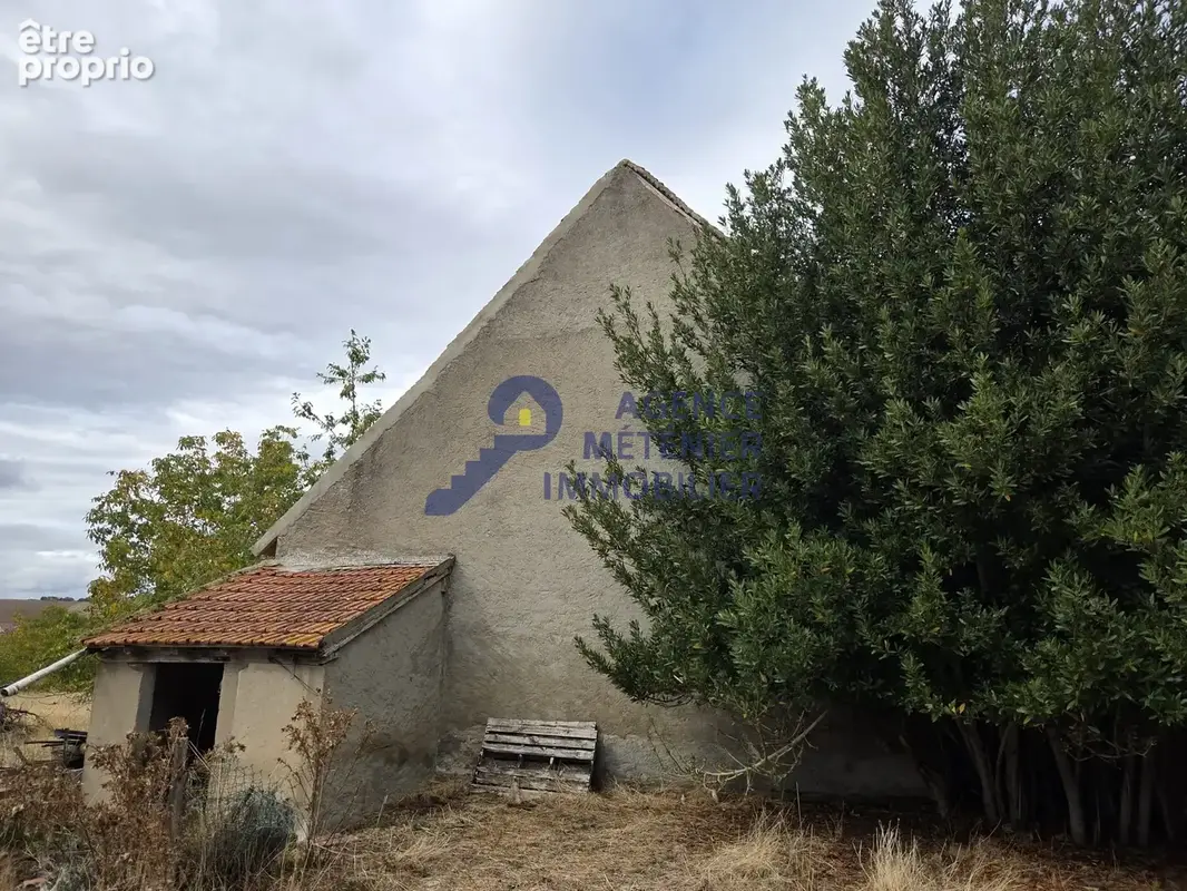 CHAREIL-CINTRAT   Maison de 104,90 m2 avec nombreuses dépendances et 8 580 m2 de terrain - photo 33