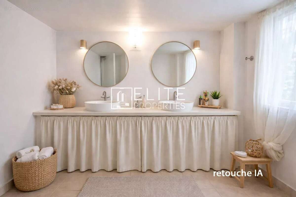 Grasse : Maison de Maître avec Potentiel Constructible Majeur ! - photo 21