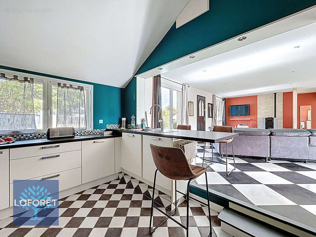 Maison à CHASNE-SUR-ILLET