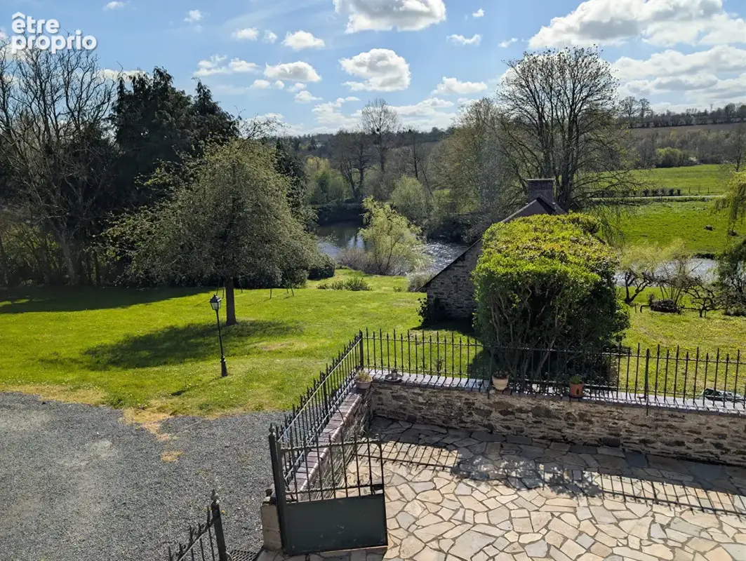A vendre - Maison en pierre avec jardin bordé par la Vire - Saint-Lô - photo 6