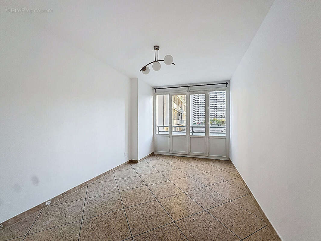 Appartement à MARSEILLE-9E