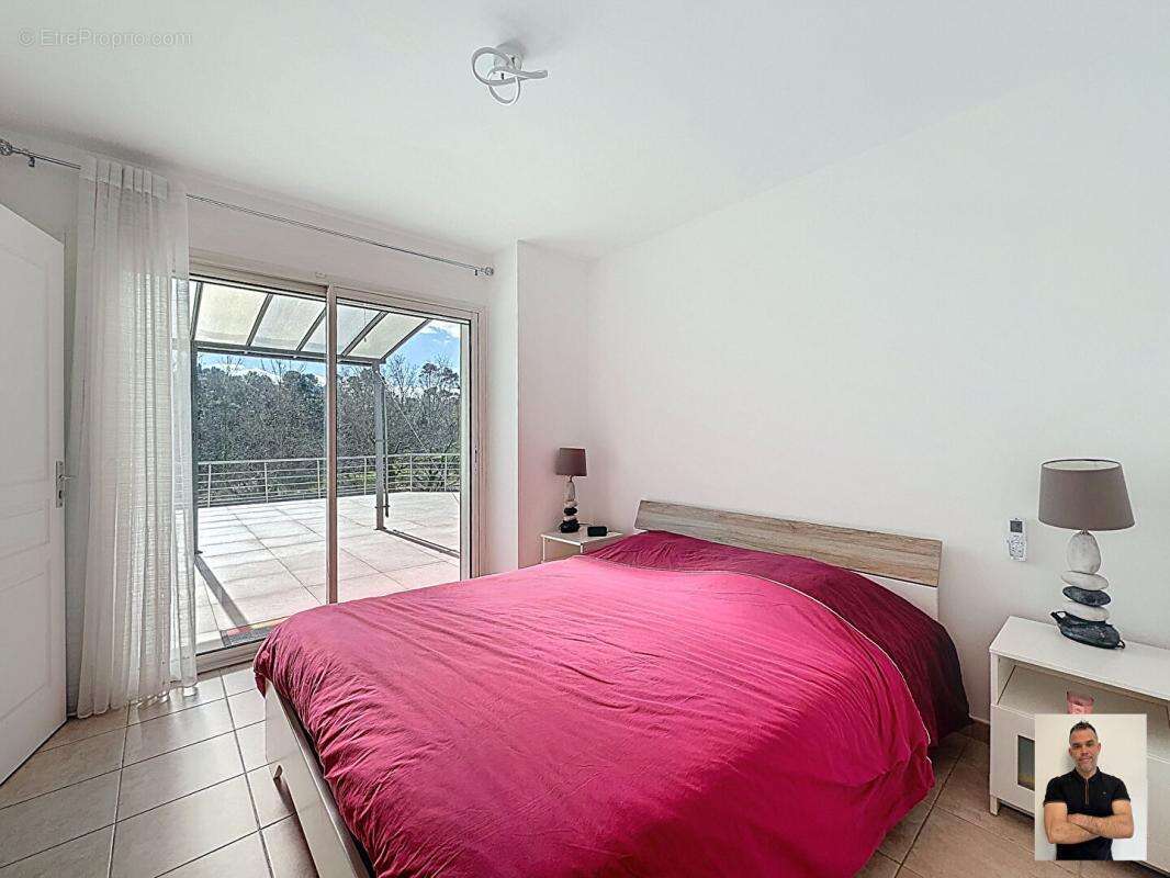 Maison à FLASSANS-SUR-ISSOLE