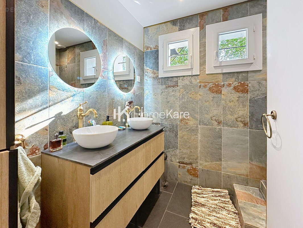 Maison 110 m² à Cazeres  - photo 7