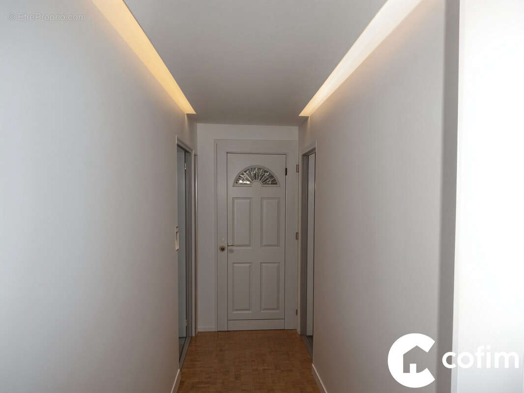 Appartement 49 m² à Nay  - photo 6