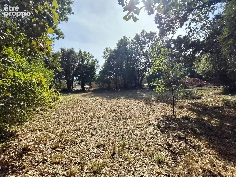 Photo Terrain à Camps-La-Source au prix de 121 000€