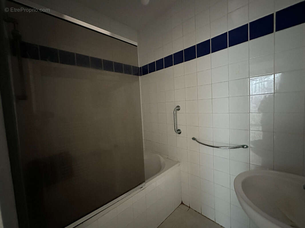 Appartement à MARENNES