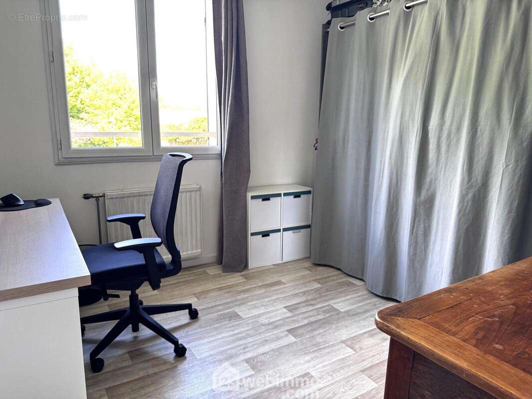 une première chambre... - Maison à LISSES