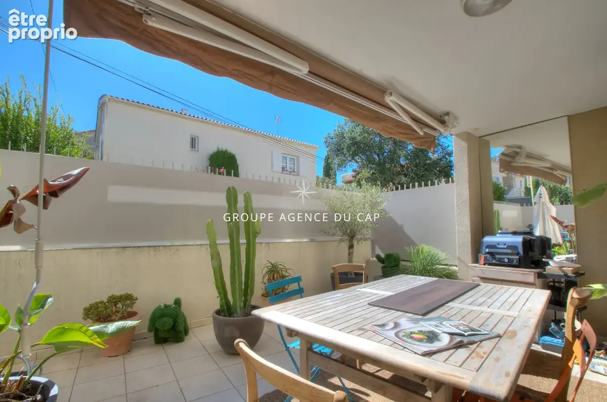 Saint raphael proche centre ville appartement 4 pieces avec garage - photo 17