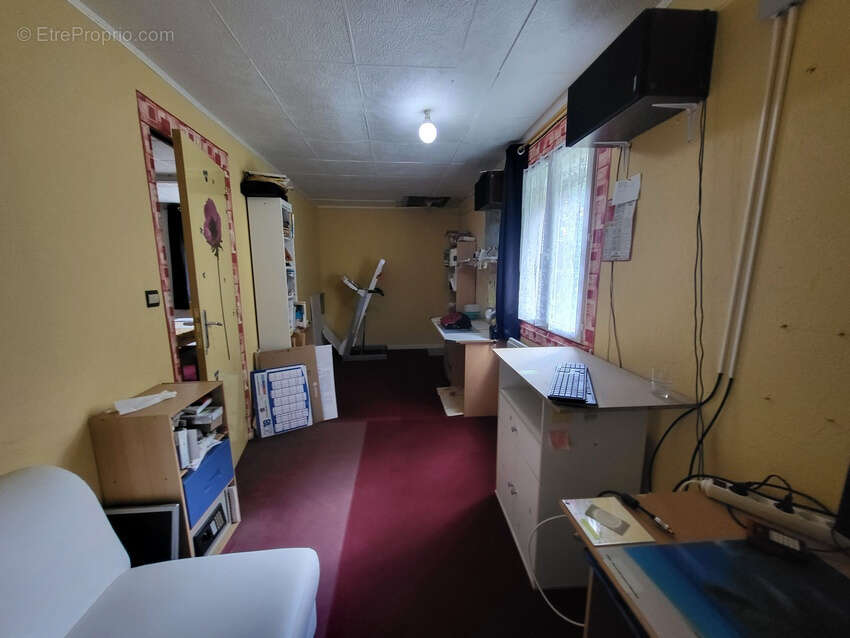 Maison à SAURET-BESSERVE