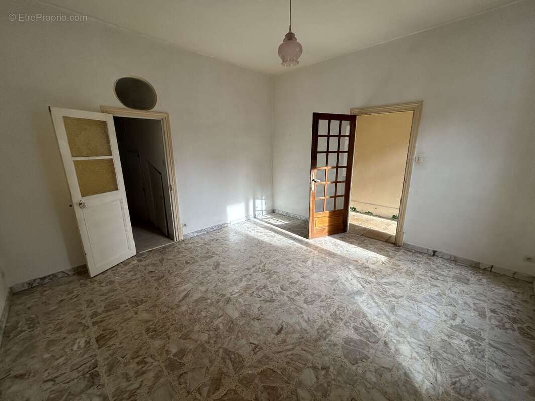 Maison à SAINT-AMAND-MONTROND