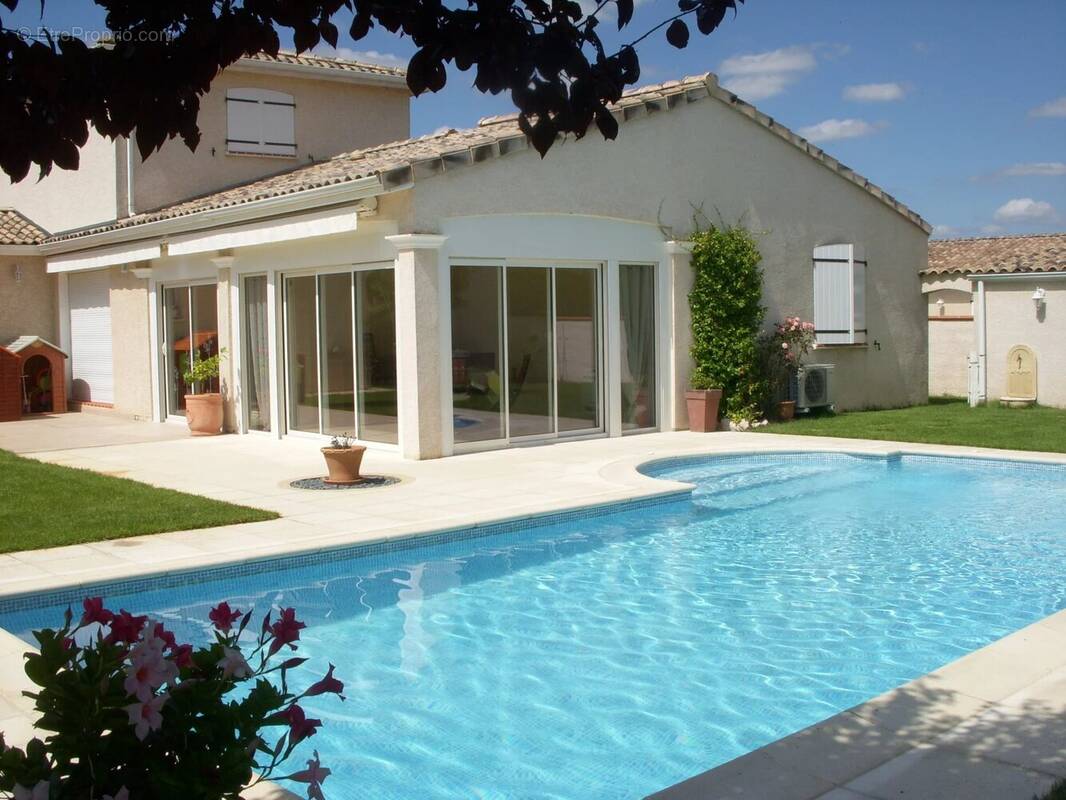 Maison à LA SALVETAT-SAINT-GILLES