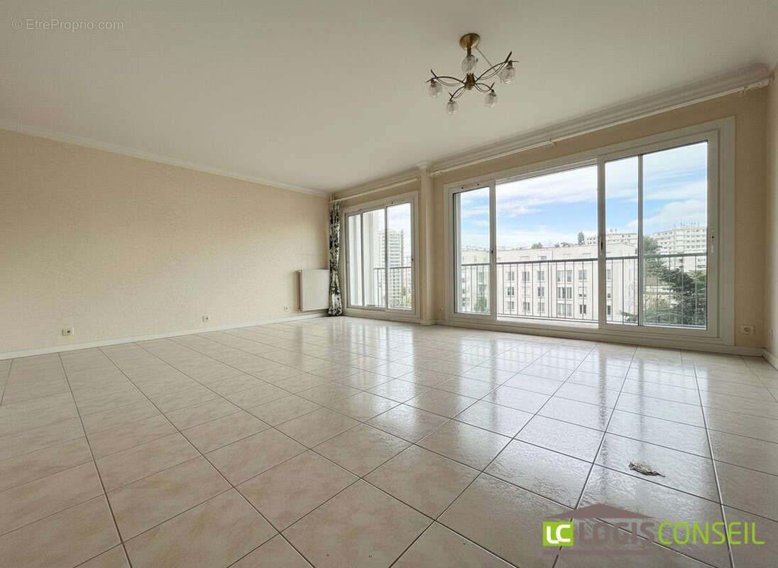 Appartement à CHATILLON