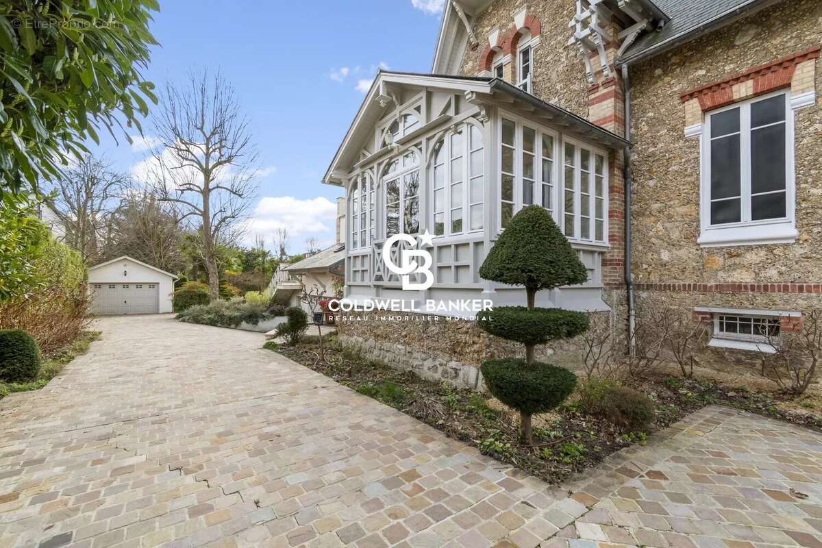 Maison à LE VESINET