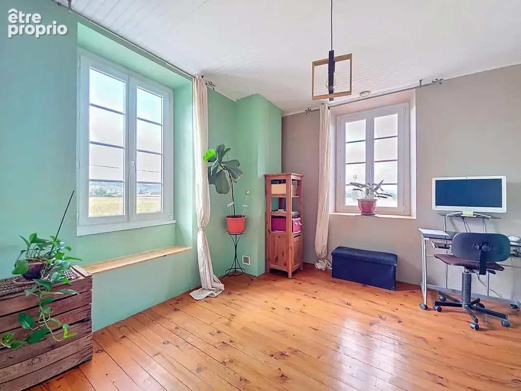 Maison - 4 Chambres - Buanderie - Grande cour - Jardin - Grange - Au calme - photo 17