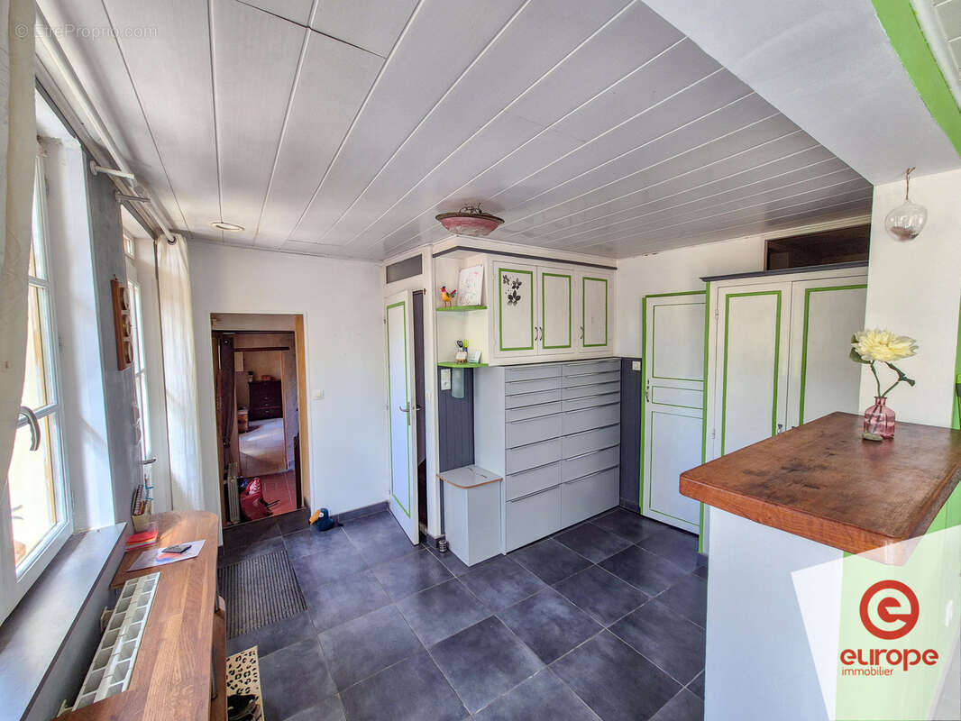 Maison 4 pièces de 105m2 avec jardin et dépendances au porte du Morvan - photo 5