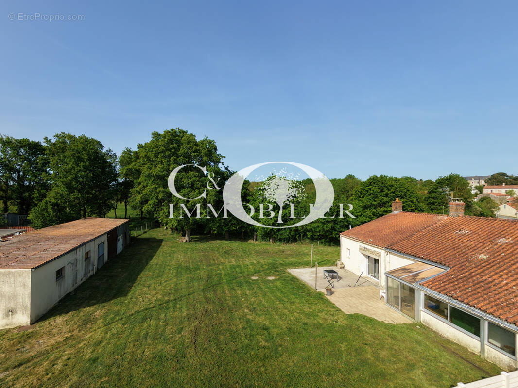 Maison à SAINT-ETIENNE-DU-BOIS