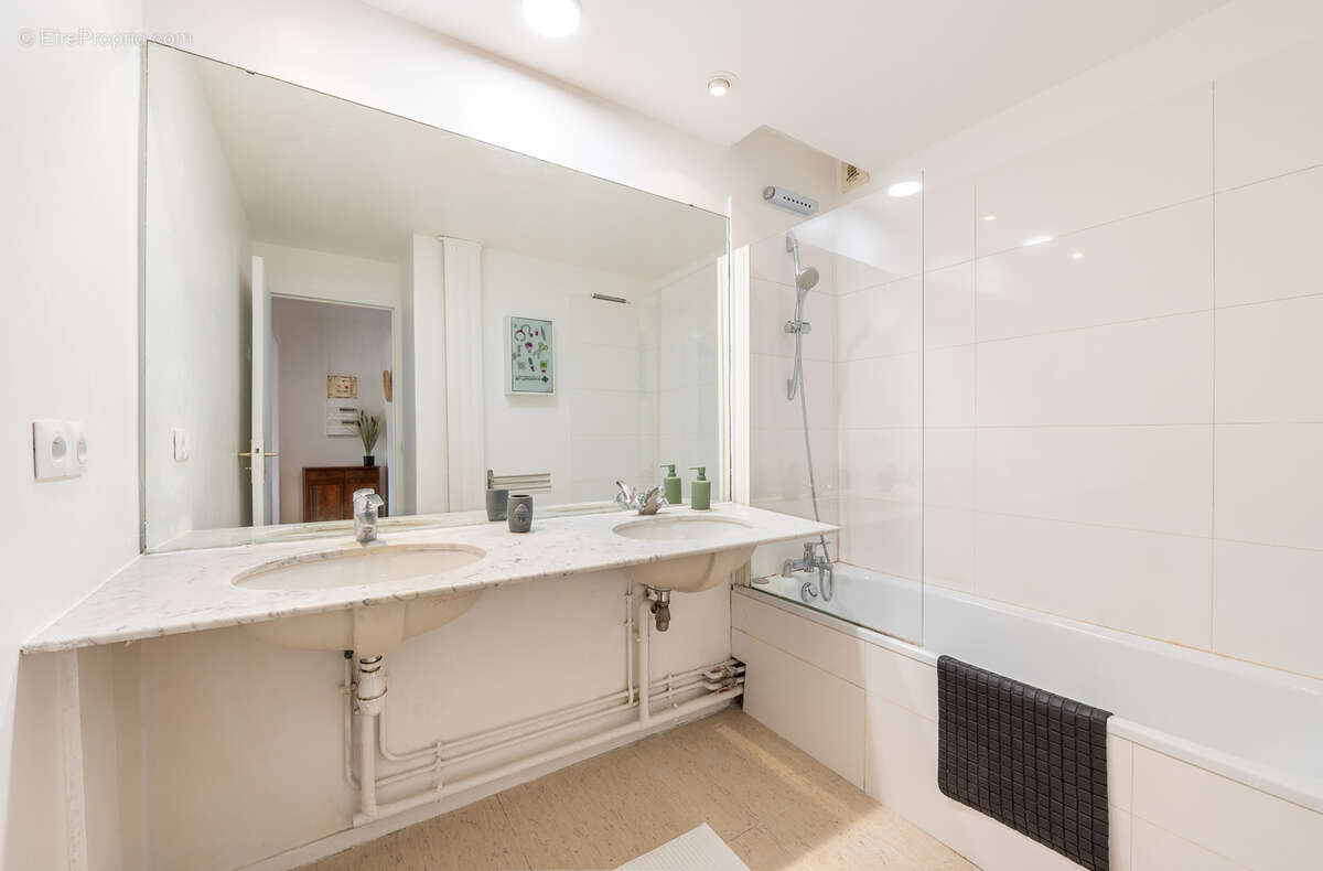 Appartement à PARIS-6E