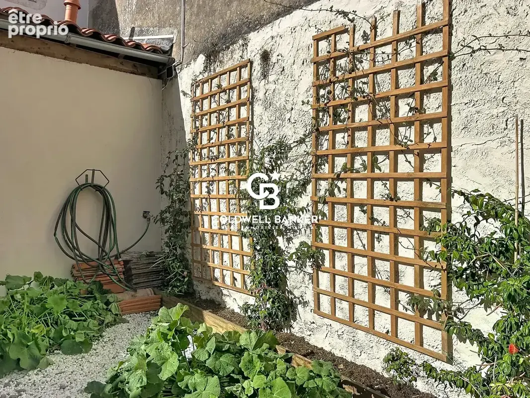 La Rochelle Hypercentre – Maison d'exception avec piscine, patio et garage - photo 15