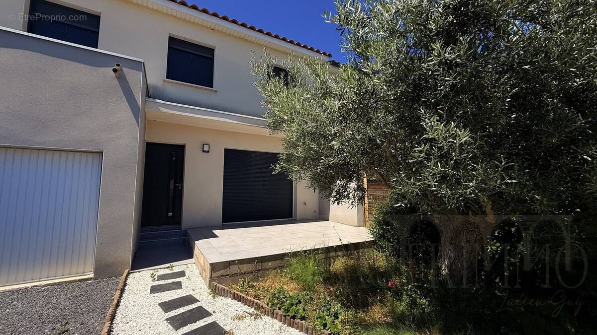 Maison à COURNONTERRAL