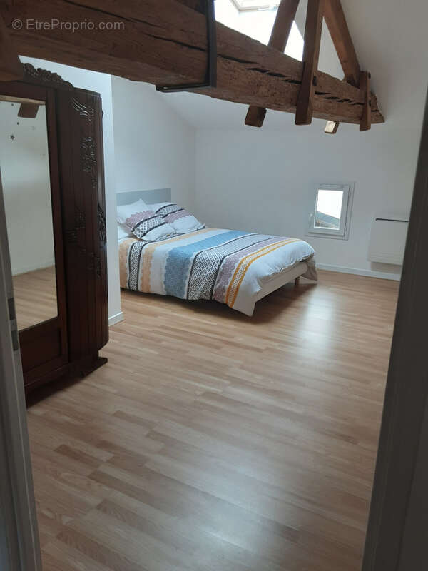 Appartement à LA ROCHE-CHALAIS