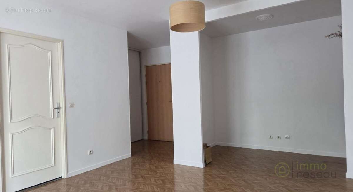 Appartement à SAINT-REMY-LES-CHEVREUSE