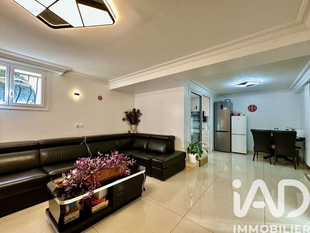 Photo 2 - Maison à VILLENEUVE-LE-ROI