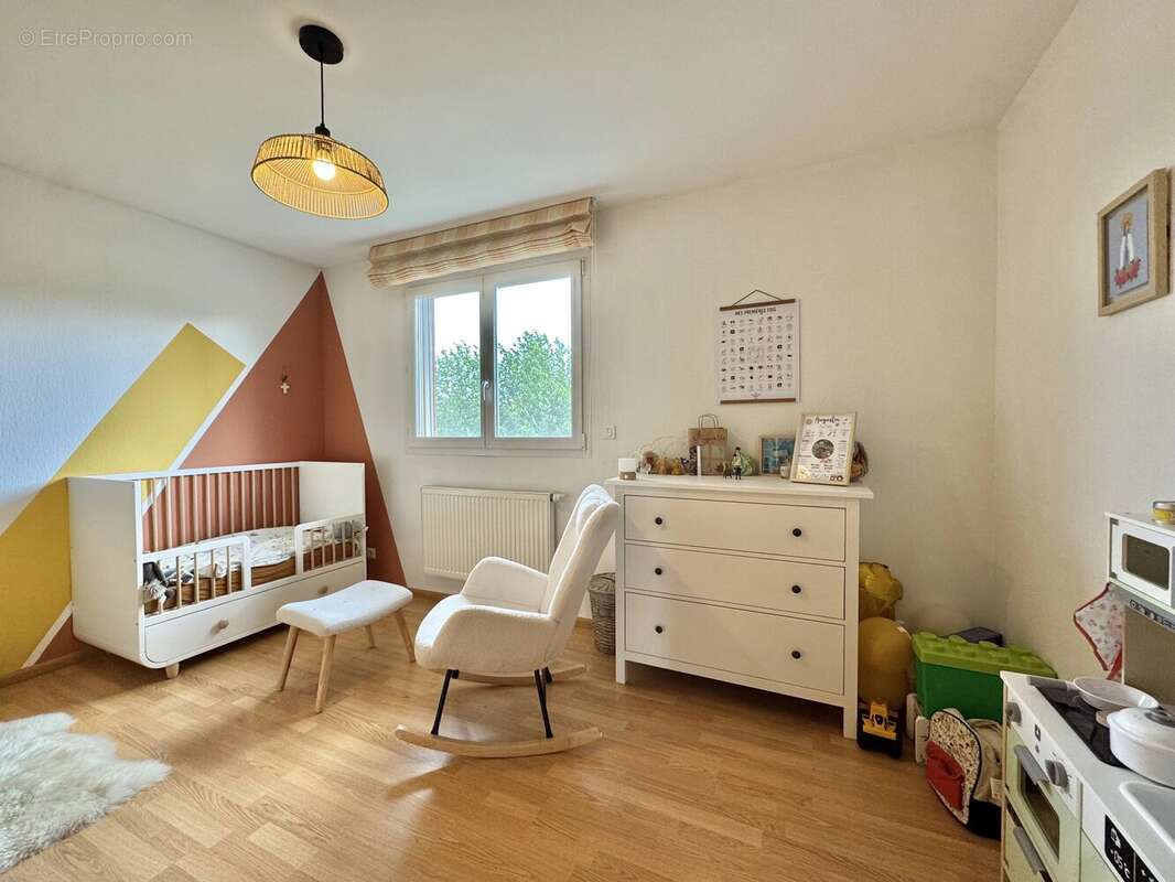 Appartement à STEINBRUNN-LE-HAUT