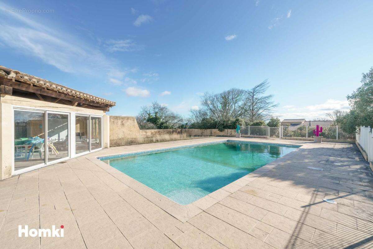 Maison à SAINT-MONTAN