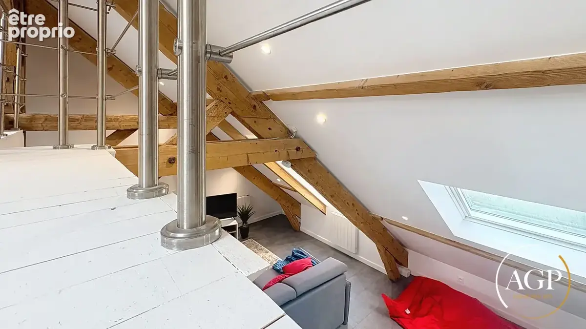 Appartement rénové, 2 chambres. - photo 10