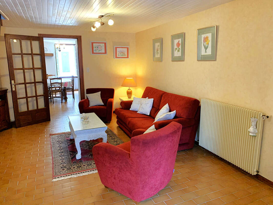 Maison 170 m² à Izeste  - photo 4