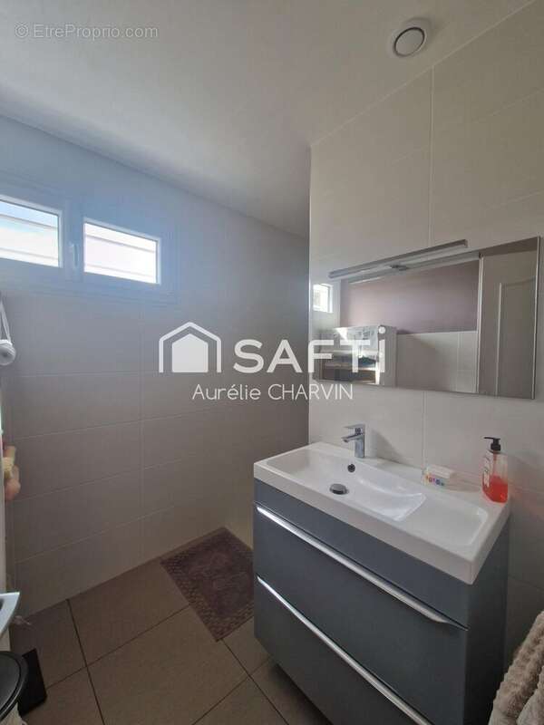 Maison 104 m² à Pressiat  - photo 7