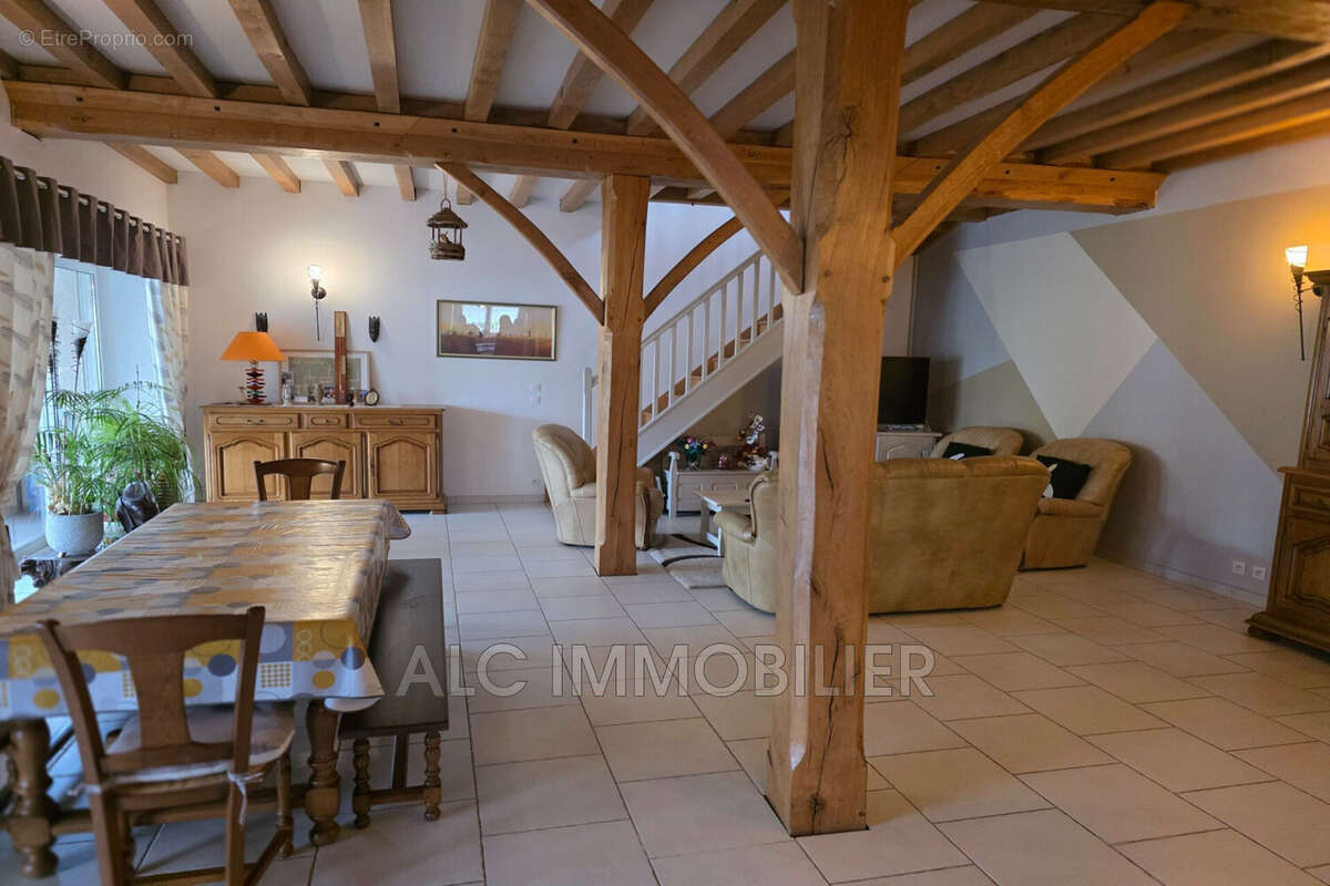 Maison à DAMIGNY