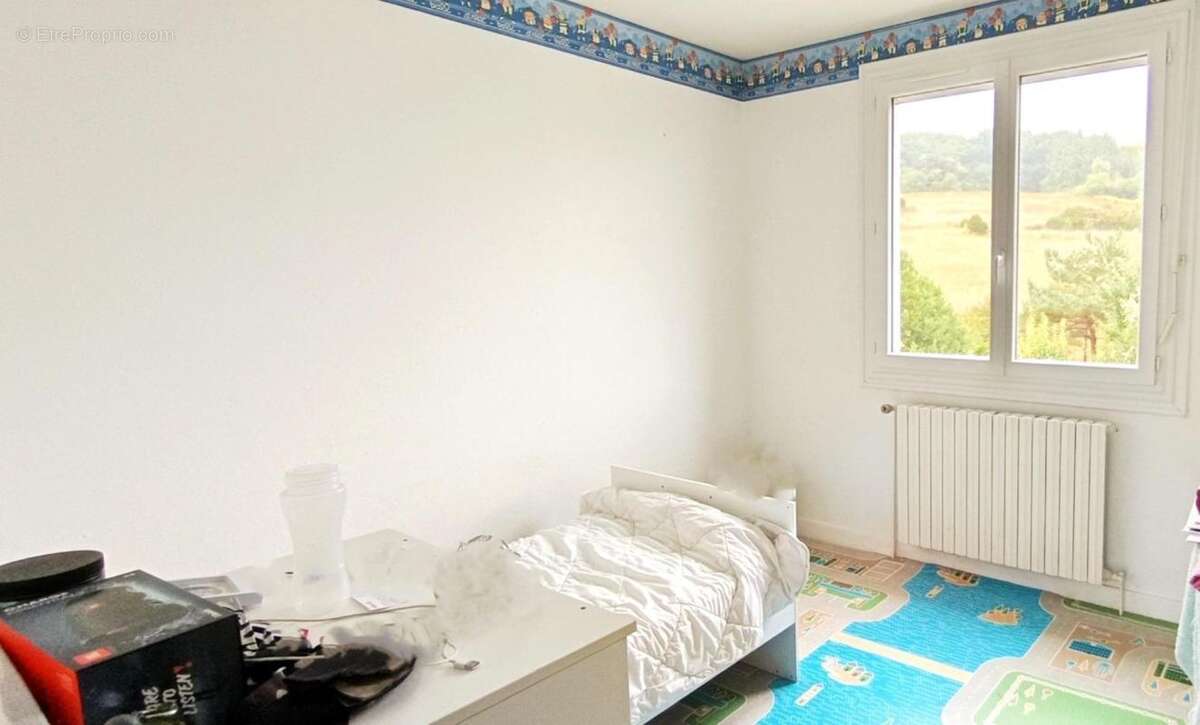 Maison à SAINT-LAURENT-DE-COGNAC