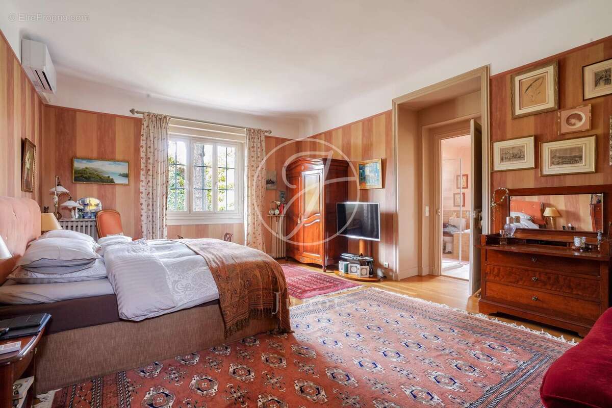 Maison à LE VESINET