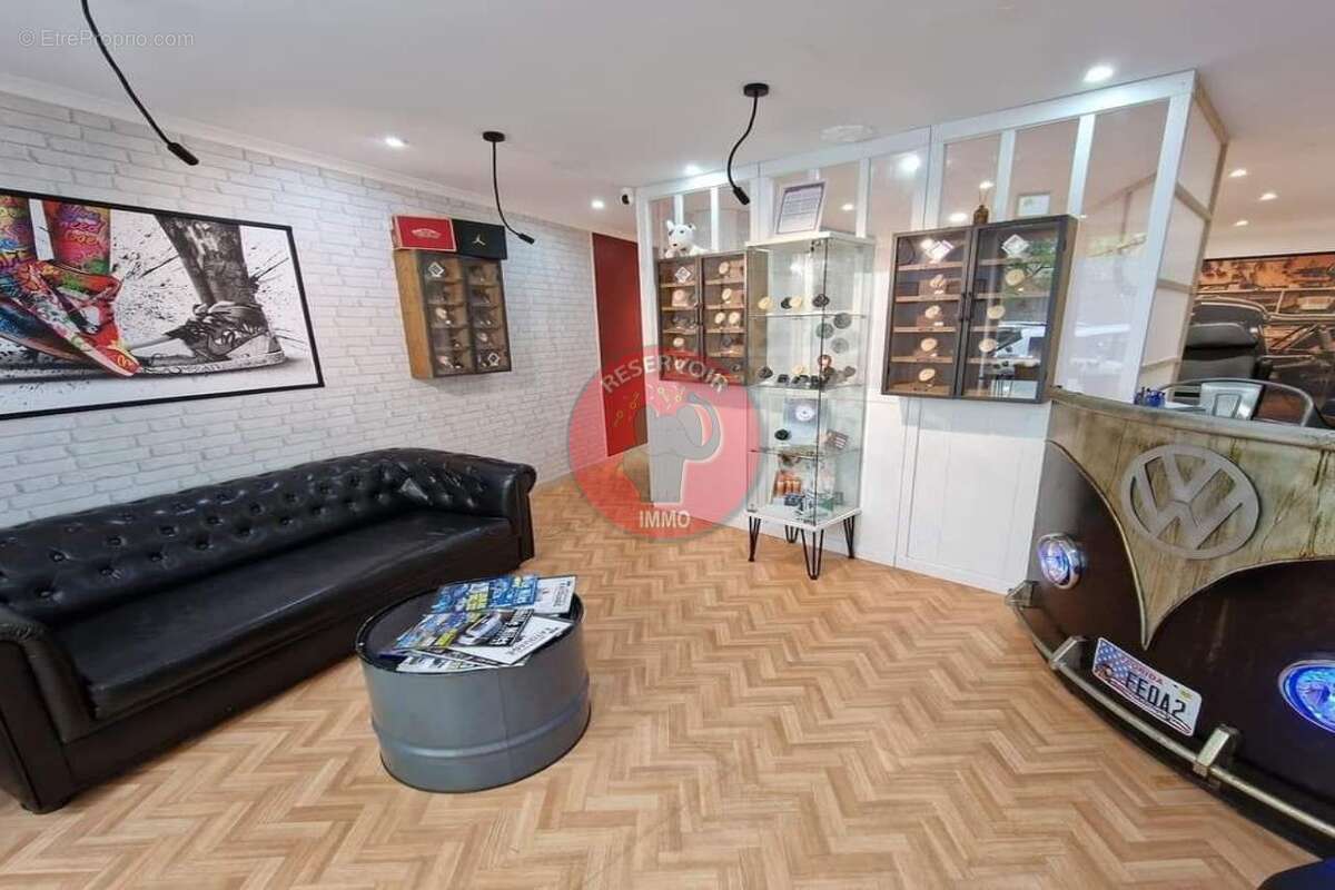 Commerce 48 m² à Antibes  - photo 11