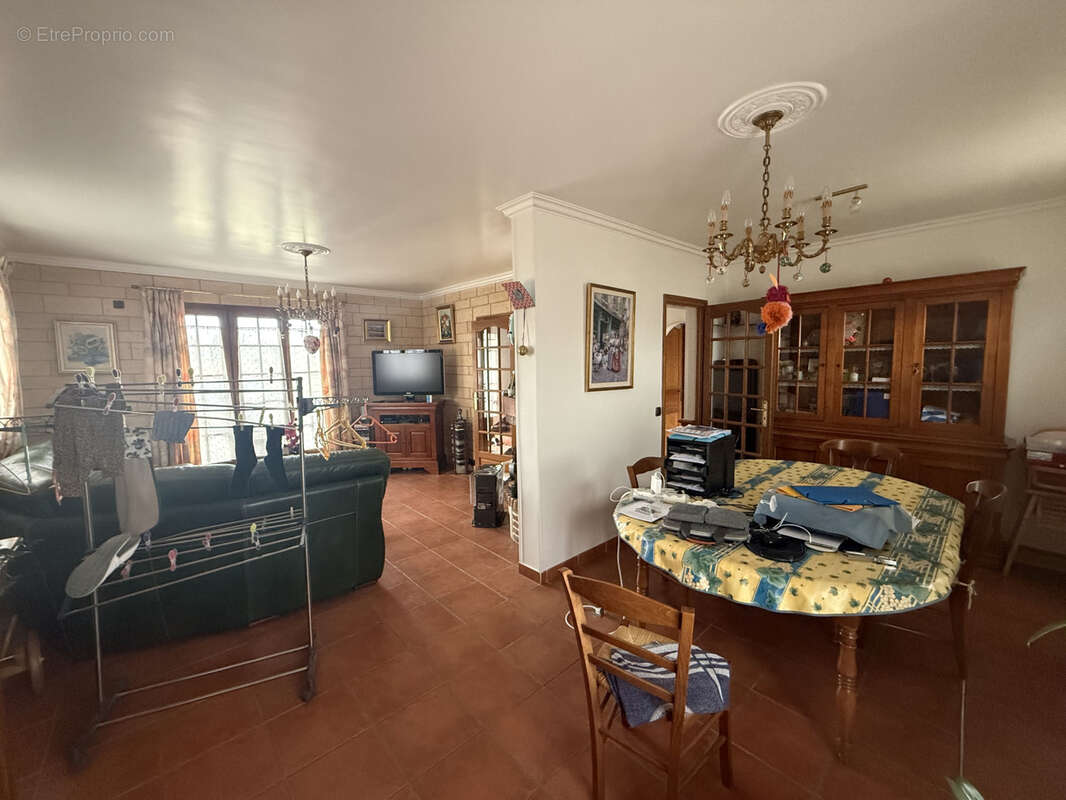Maison à SAINTE-GENEVIEVE