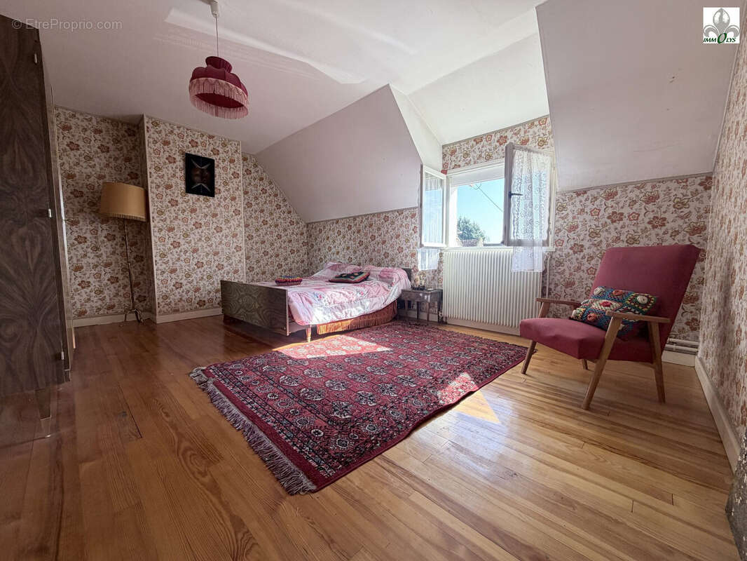 Maison à CHIVRES