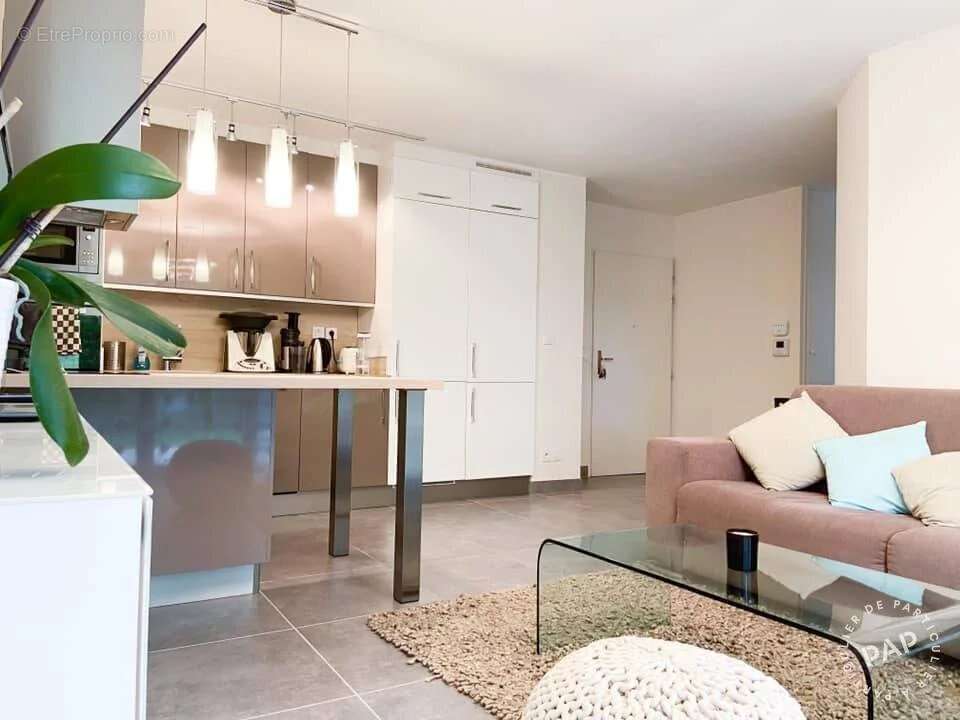 Appartement à LA LONDE-LES-MAURES