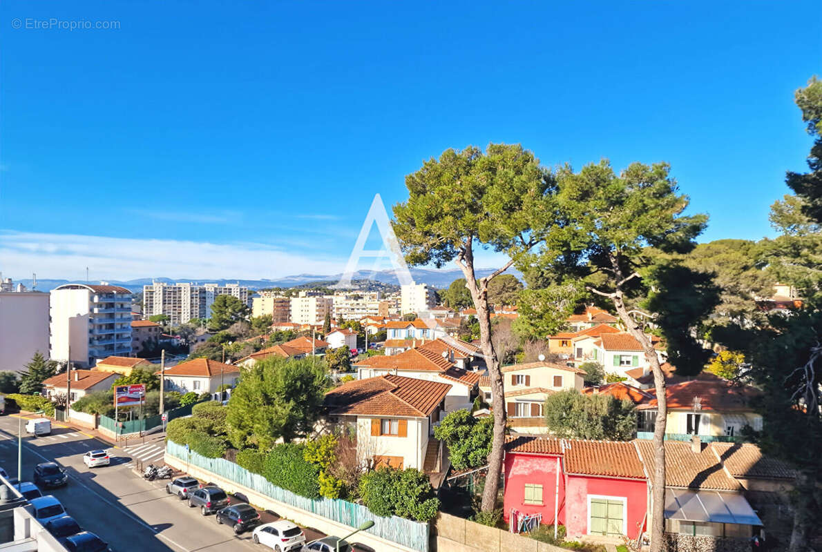 Appartement à LE CANNET