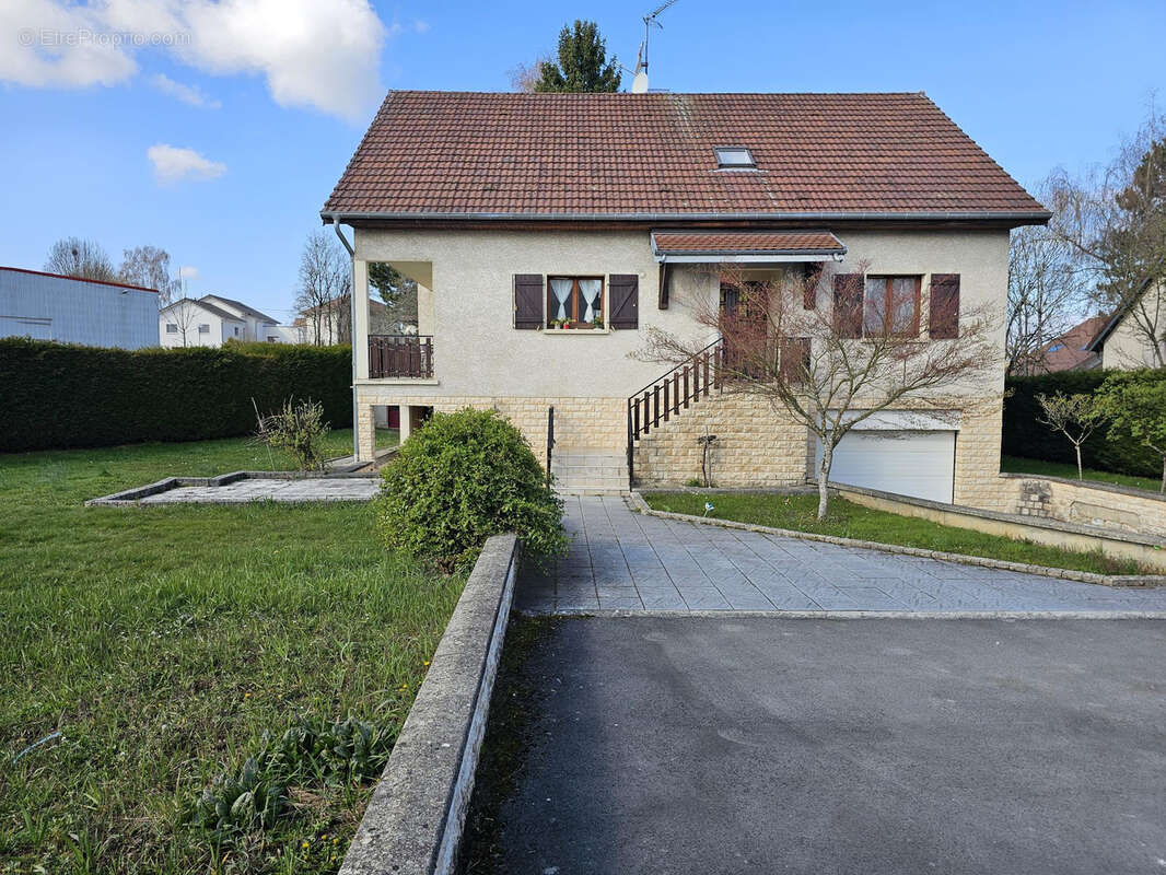 Maison à VALDAHON