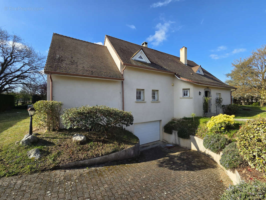 Maison à ROUSSILLON