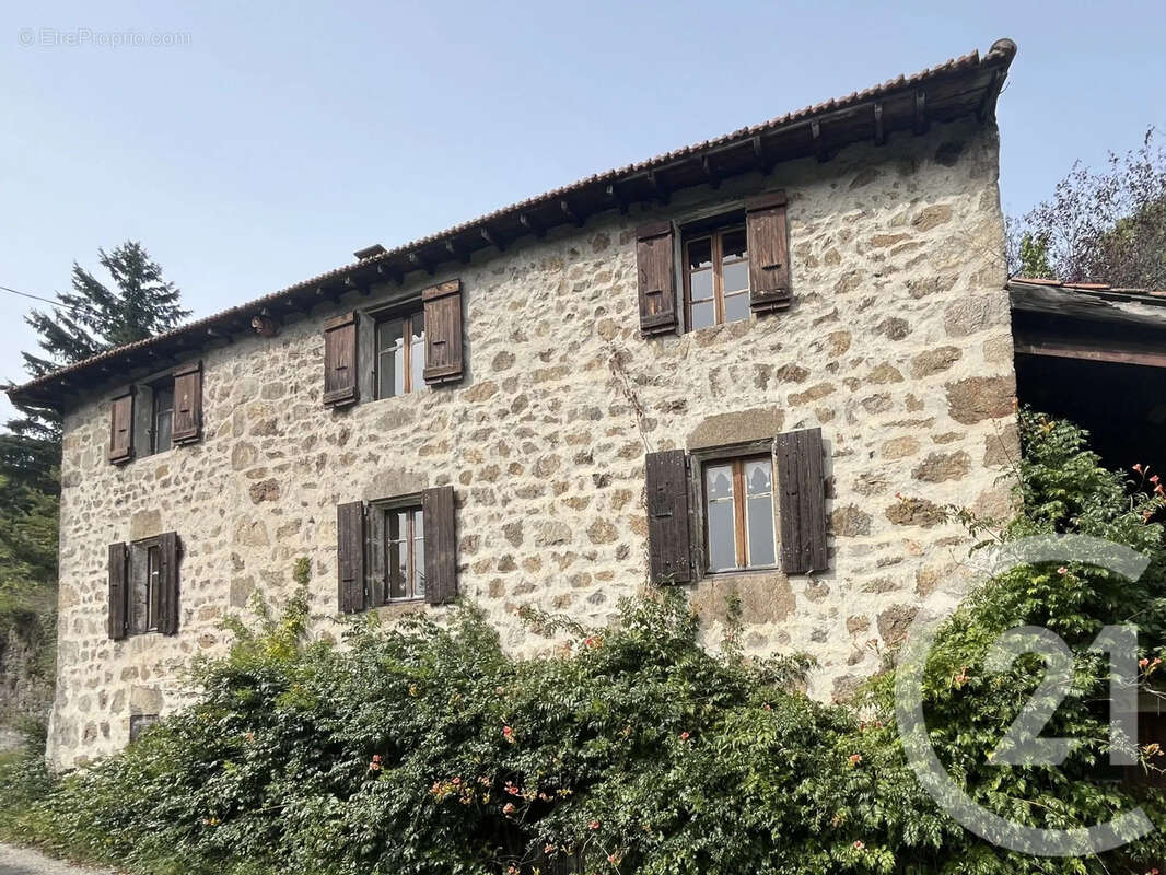 Maison à SATILLIEU
