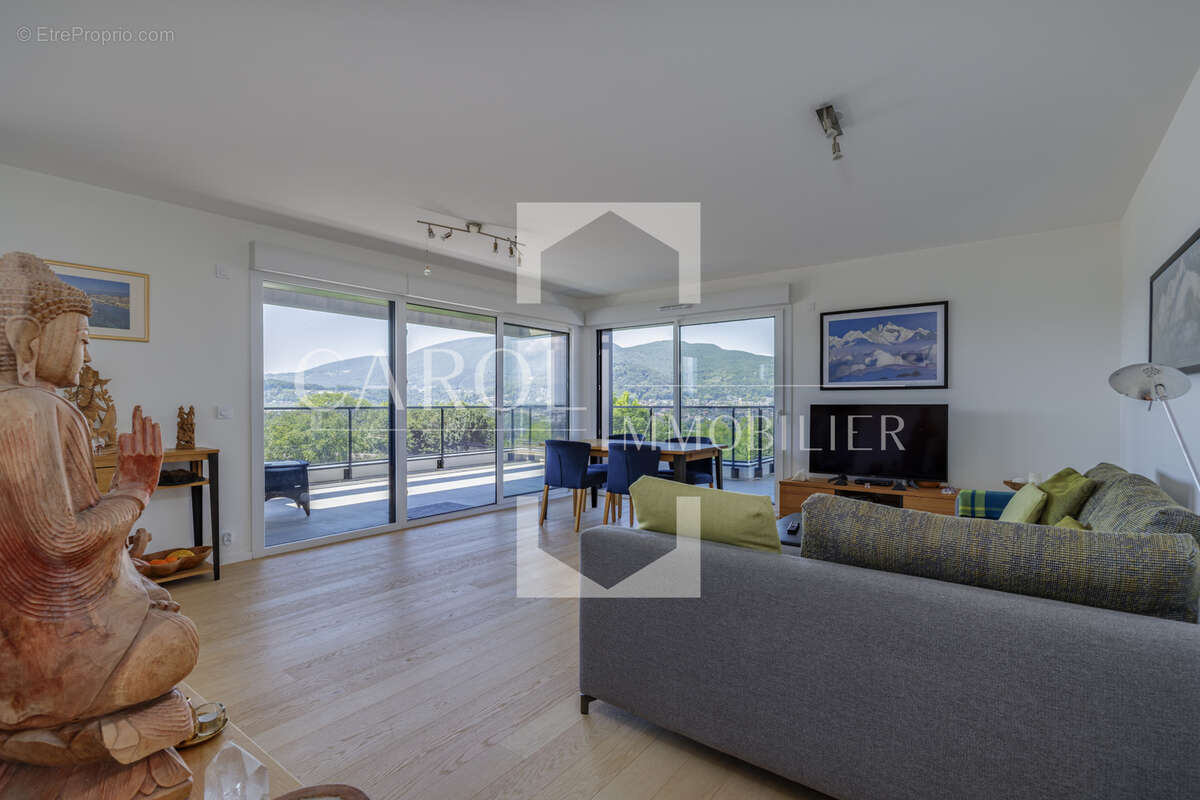 Appartement à VETRAZ-MONTHOUX