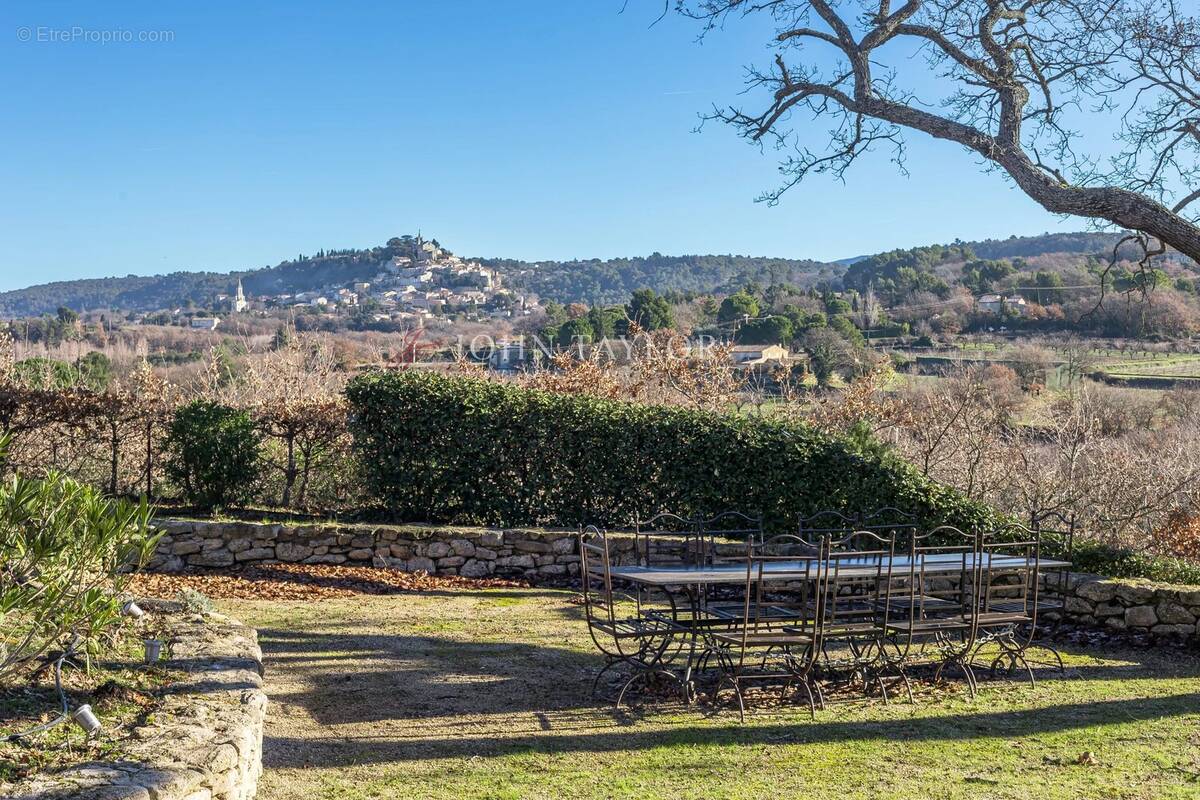 Maison à BONNIEUX