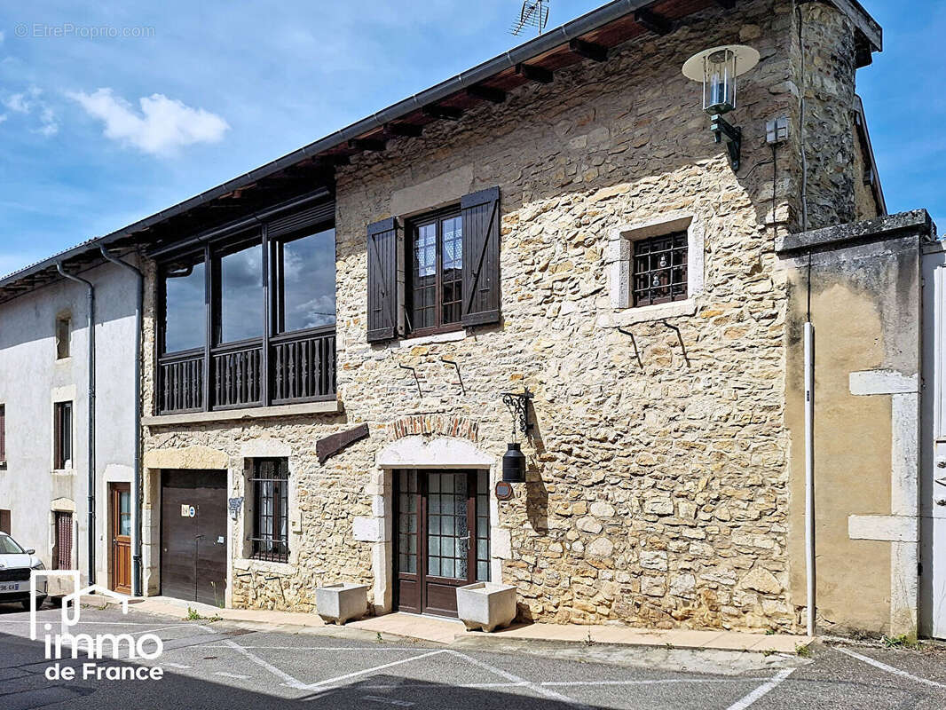 Maison de village 6 pièces 258 m2 à Revonnas avec terrain - photo 17