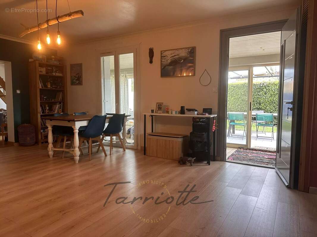 Maison à LA BATIE-ROLLAND