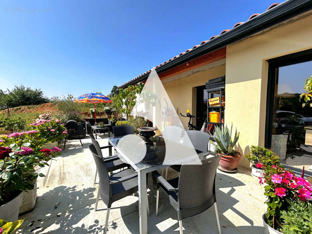 Maison à SAINT-PIERRE-LAFEUILLE